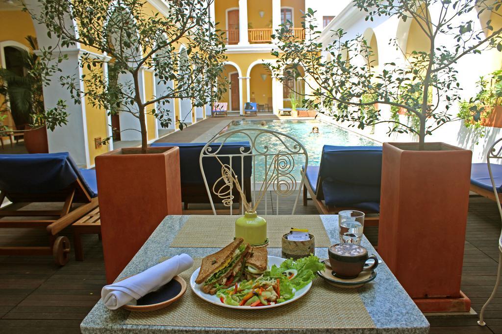 Palais De Mahe - A Cgh Earth Experience Hotell Pondicherry Eksteriør bilde
