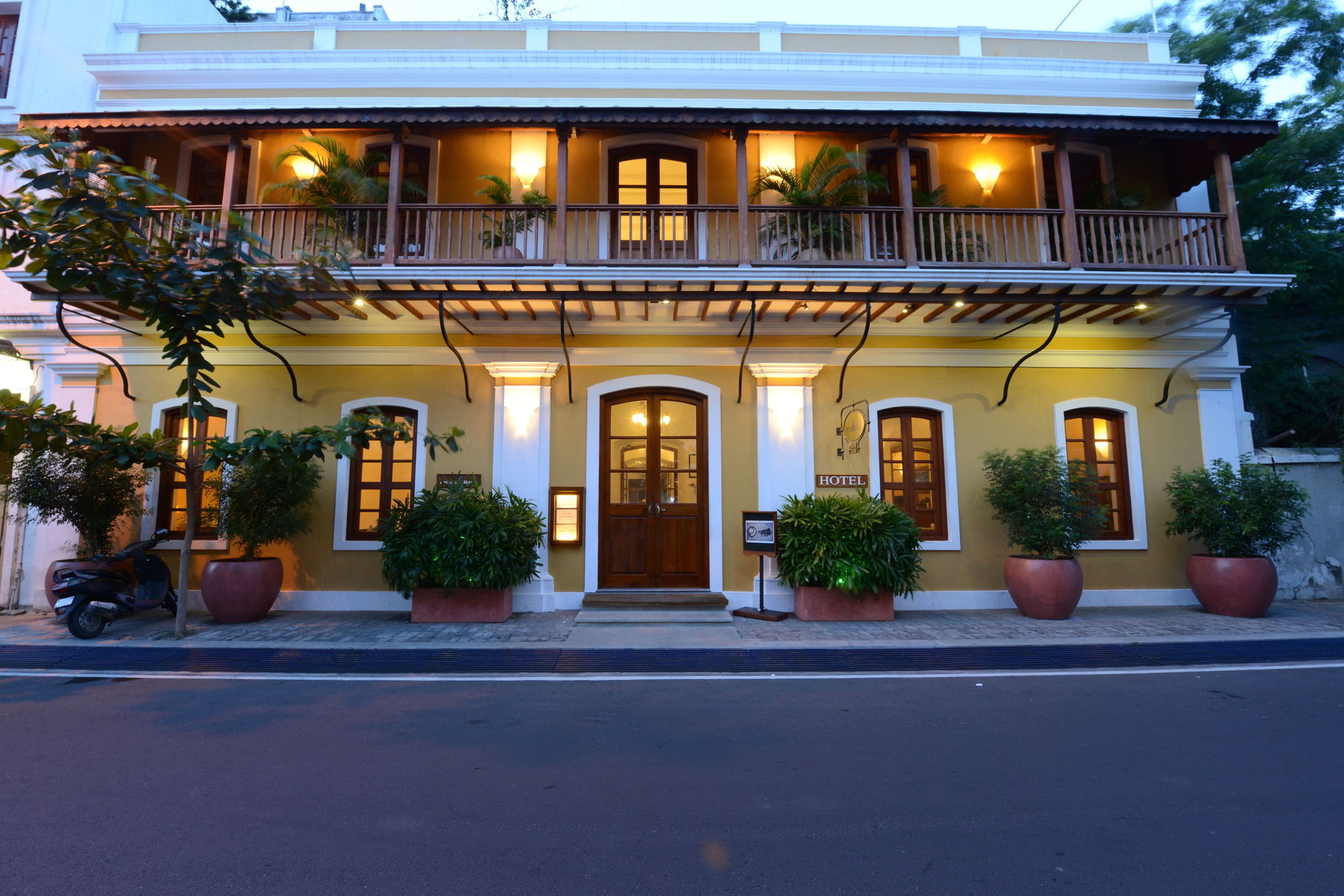Palais De Mahe - A Cgh Earth Experience Hotell Pondicherry Eksteriør bilde